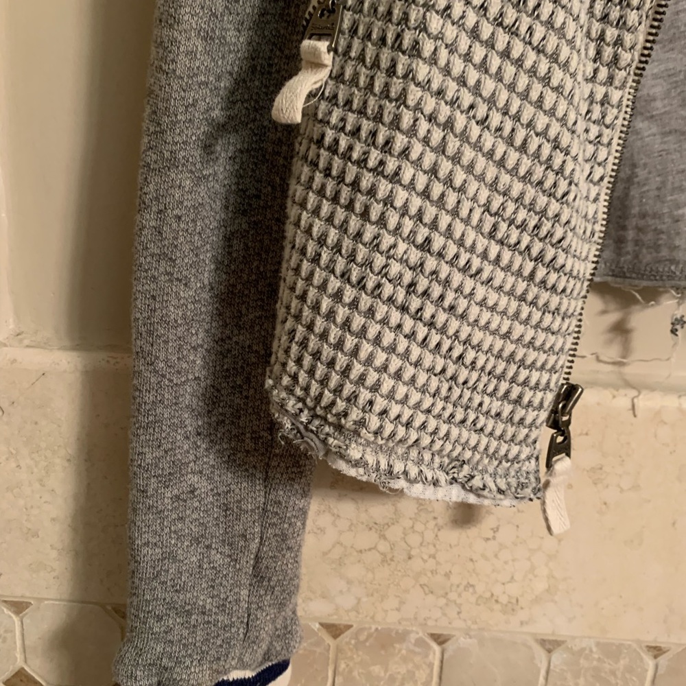 Splendid Soft Lightweight Jacket! - image 7